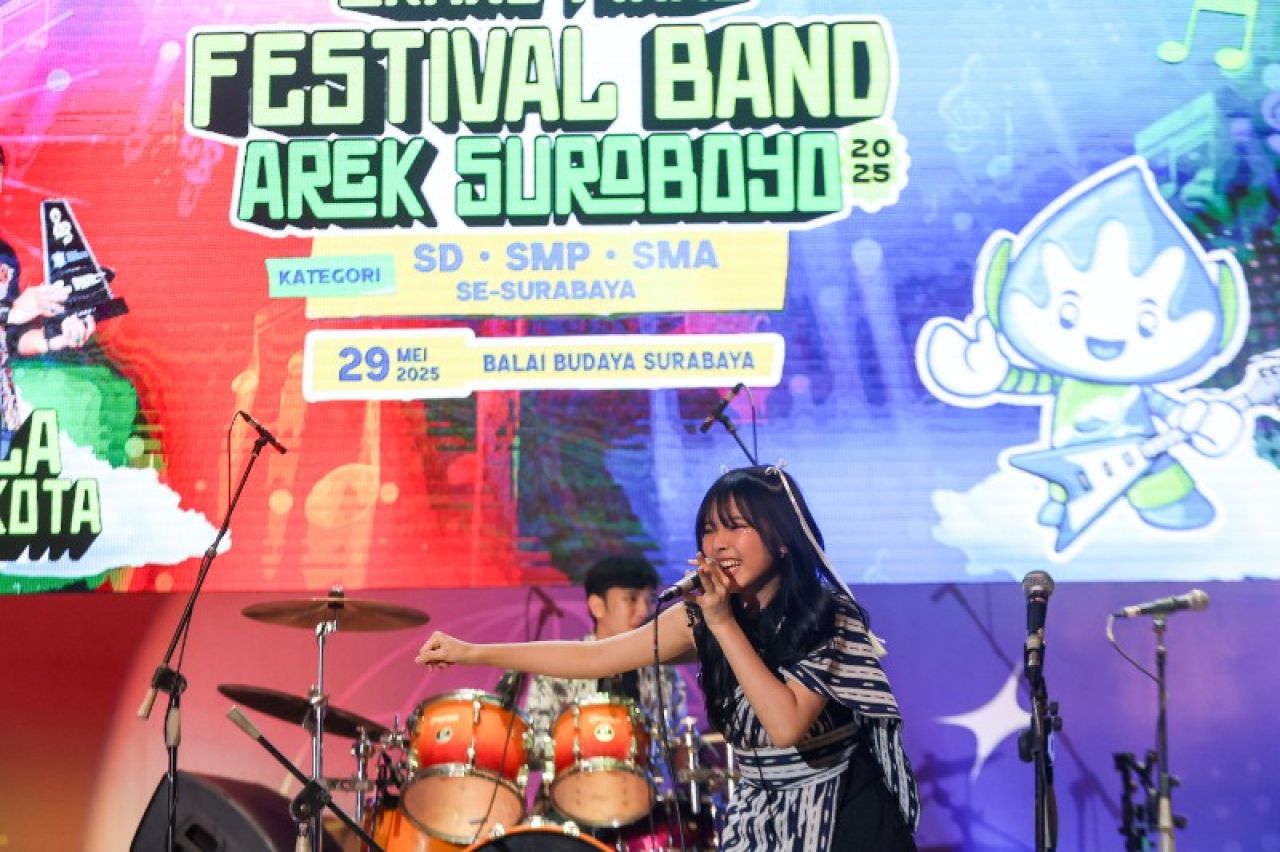 Festifal band arek suroboyo meriahkan hari jadi Kota Surabya. (Kominfo Surabaya)