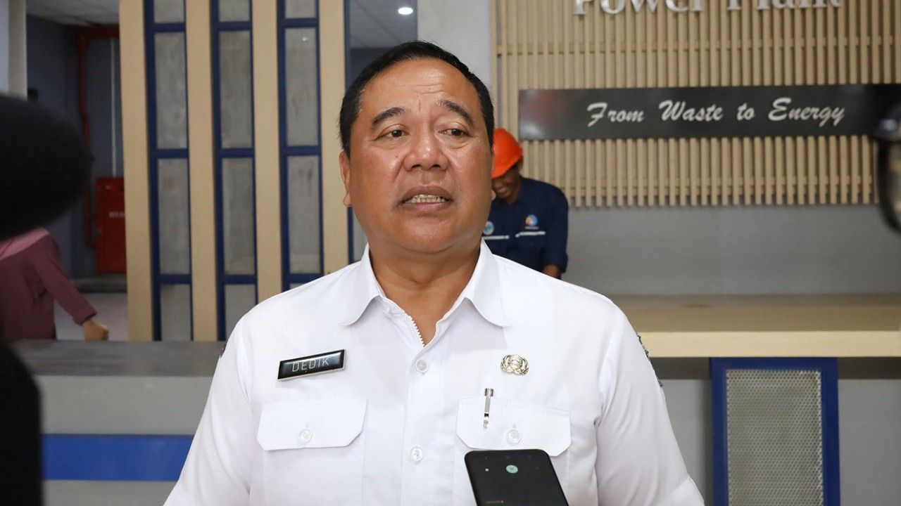 DLH Surabaya Pastikan Truk Sampah Tabrak Pemotor Bukan Milik Pemkot