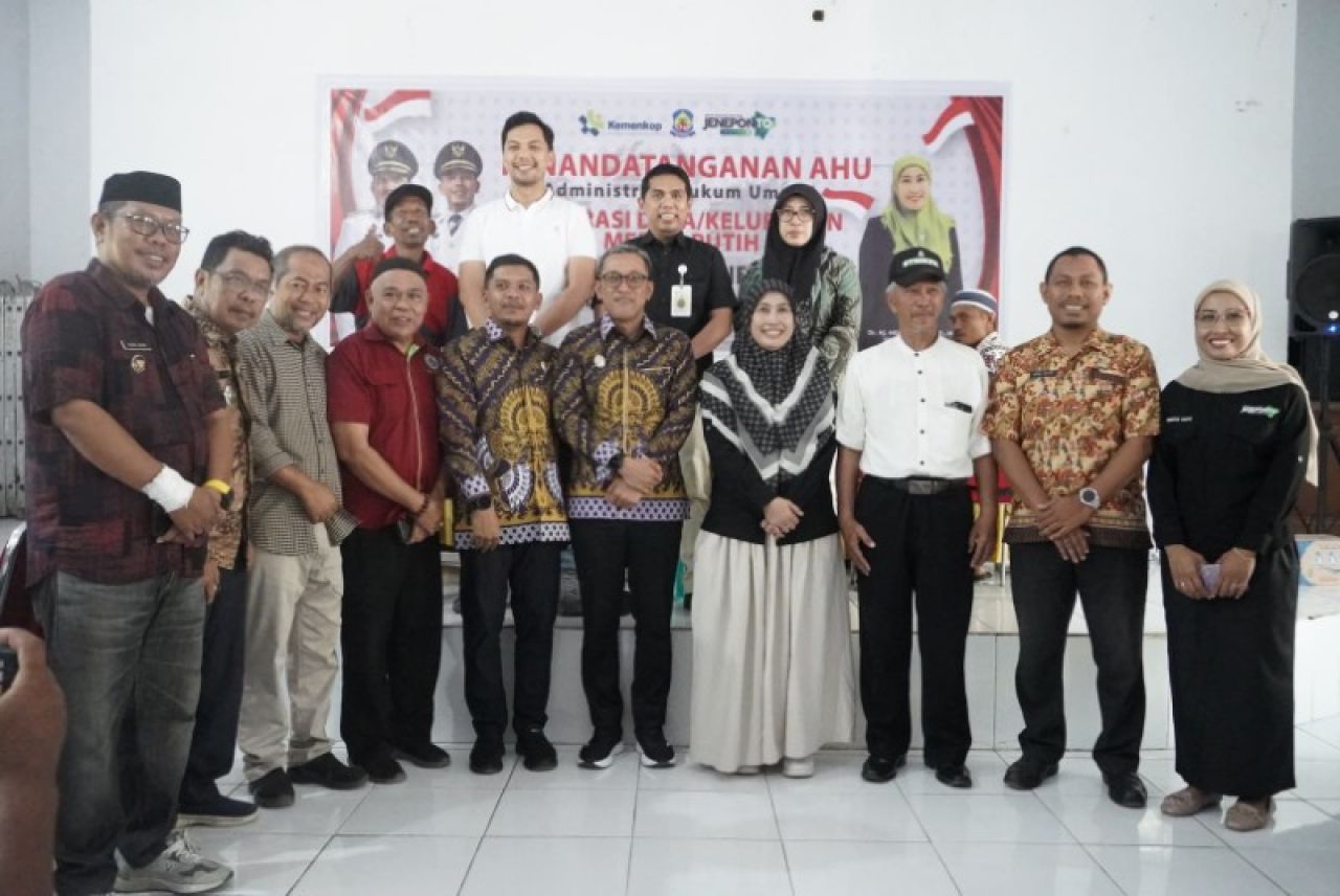 Penandatanganan AHU Koperasi Desa/Kelurahan Merah Putih Kabupaten Jeneponto