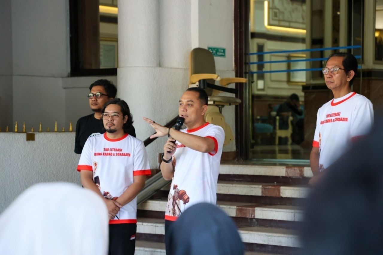 Tur literasi Bung Karno (Kominfo Surabaya)