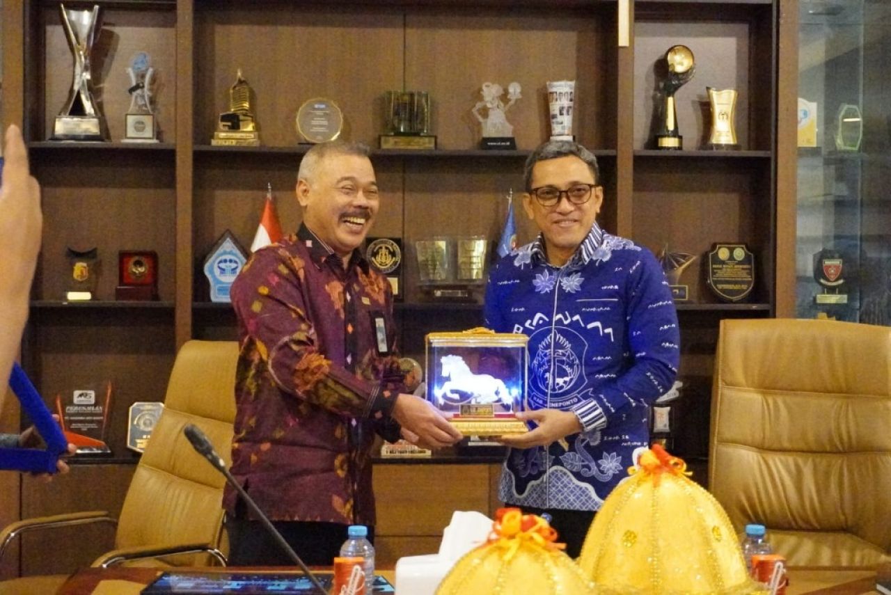 Kemenkeu RI Apresiasi Pengelolaan Keuangan Jeneponto, Serahkan Penghargaan Opini WTP