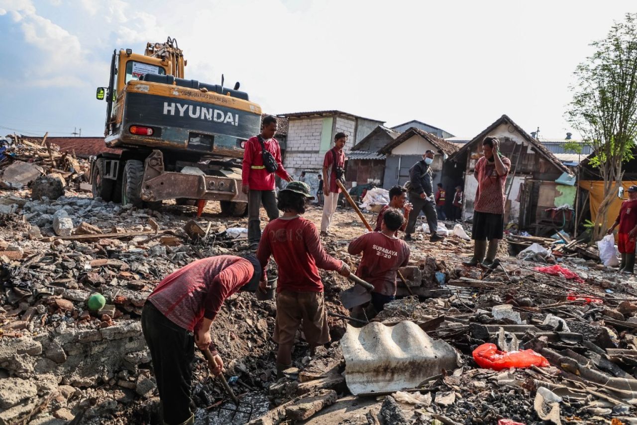 Tinjau Normalisasi Sungai dan Pelebaran Jalan Tambang Boyo - Pacar Keling, Wali Kota Eri Cahyadi Komitmen Tata Kota