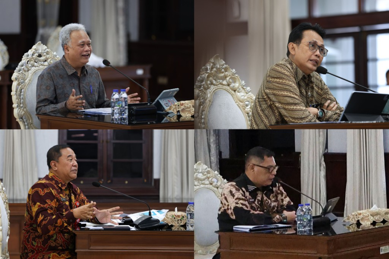 Keempat kandidat Sekda Kota Surabaya. (Kominfo Surabaya)