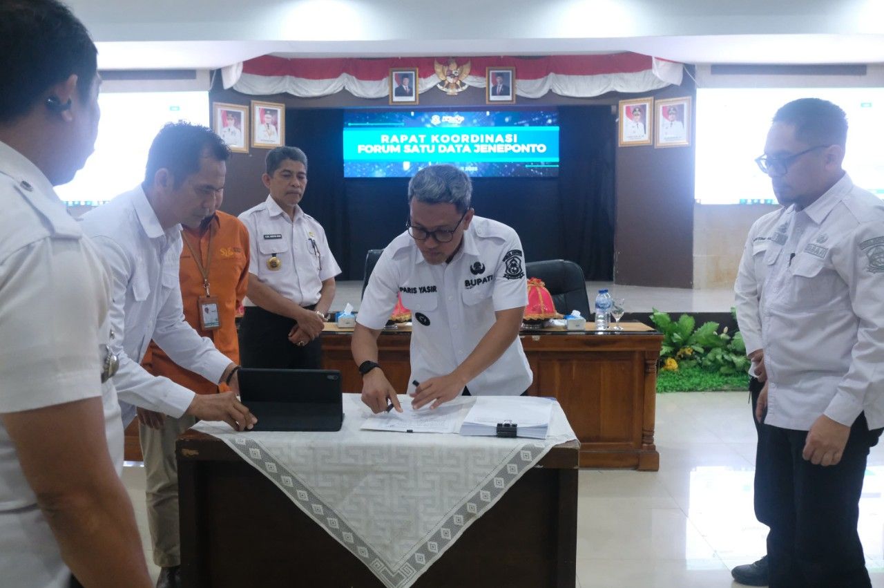 Bupati Jeneponto H. Paris Yasir Hadiri Launching Portal Satu Data Jeneponto dan Rapat Koordinasi Forum Satu Data (Tim)