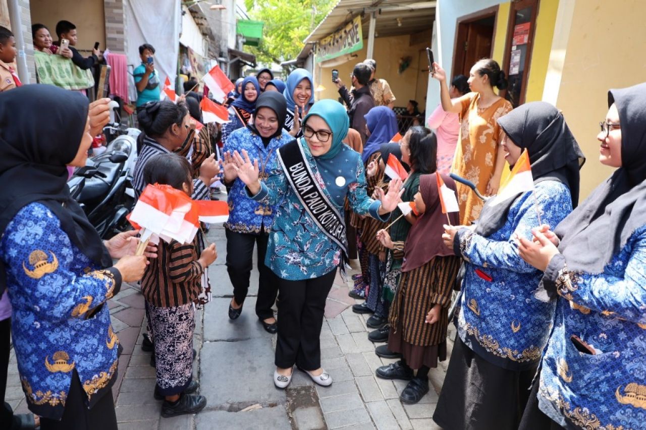 Cegah Kenakalan Anak, Bunda PAUD Surabaya Tekankan Komunikasi Orang Tua