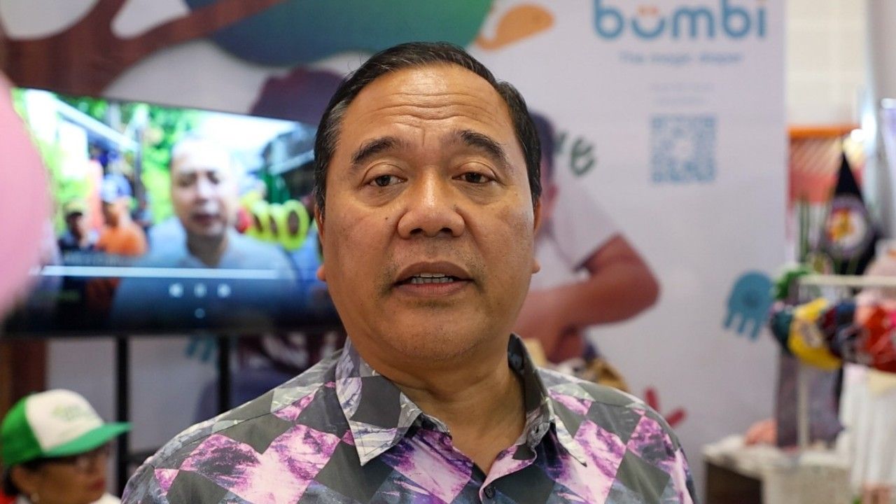 Sungai Jatipurwo Mendadak Berwarna Merah Diduga Karena Limbah Cat, DLH Surabaya Lakukan Penyelidikan