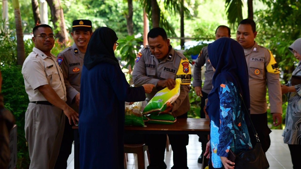 Gerakan Pangan Murah kolaborasi Pemkot dan Polri (kominfo Kota Surabaya)