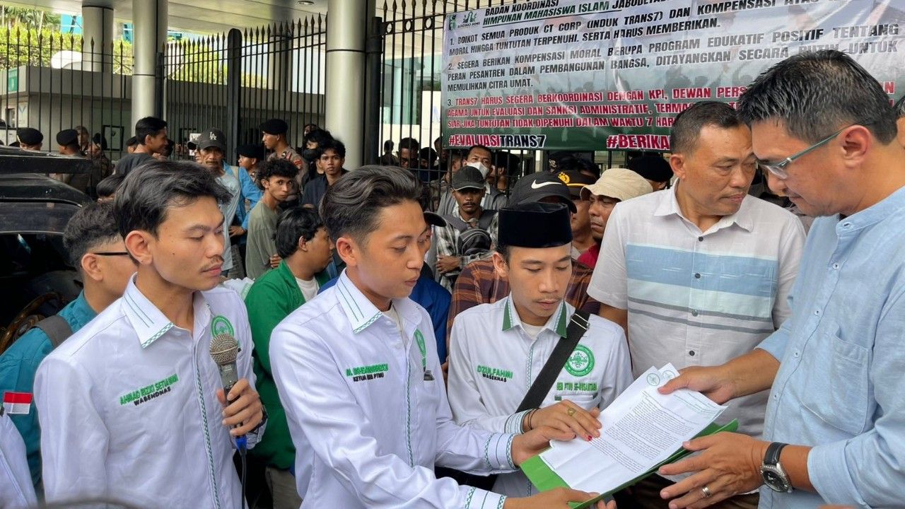 BEM PTNU Nusantara KembaliGeruduk Kantor Trans7