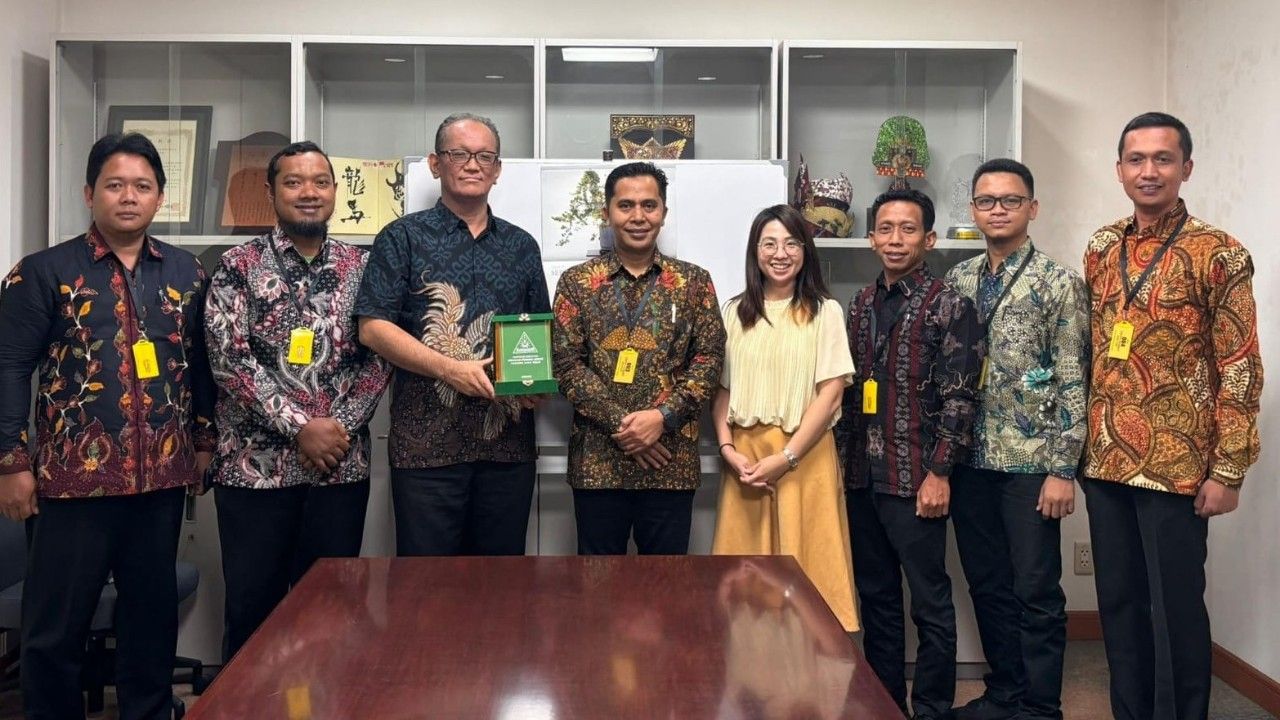 Rombongan GP Ansor Jatim dipimpin langsung oleh Ketua H. Musaffa' Safril dan diterima oleh Wakil Konsul Jenderal Jepang, Ishii Yutaka, bersama Morohira Kaori, Konsul Bidang Informasi, Pendidikan, dan Kebudayaan. (Tim)