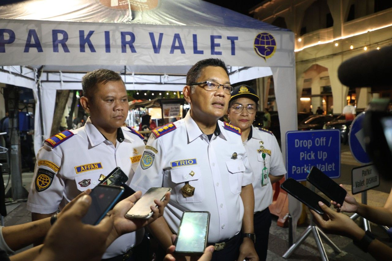 Tak Perlu Ribet! Dishub Surabaya Sediakan Parkir Valet di Tunjungan Romansa. (Kominfo Surabaya)