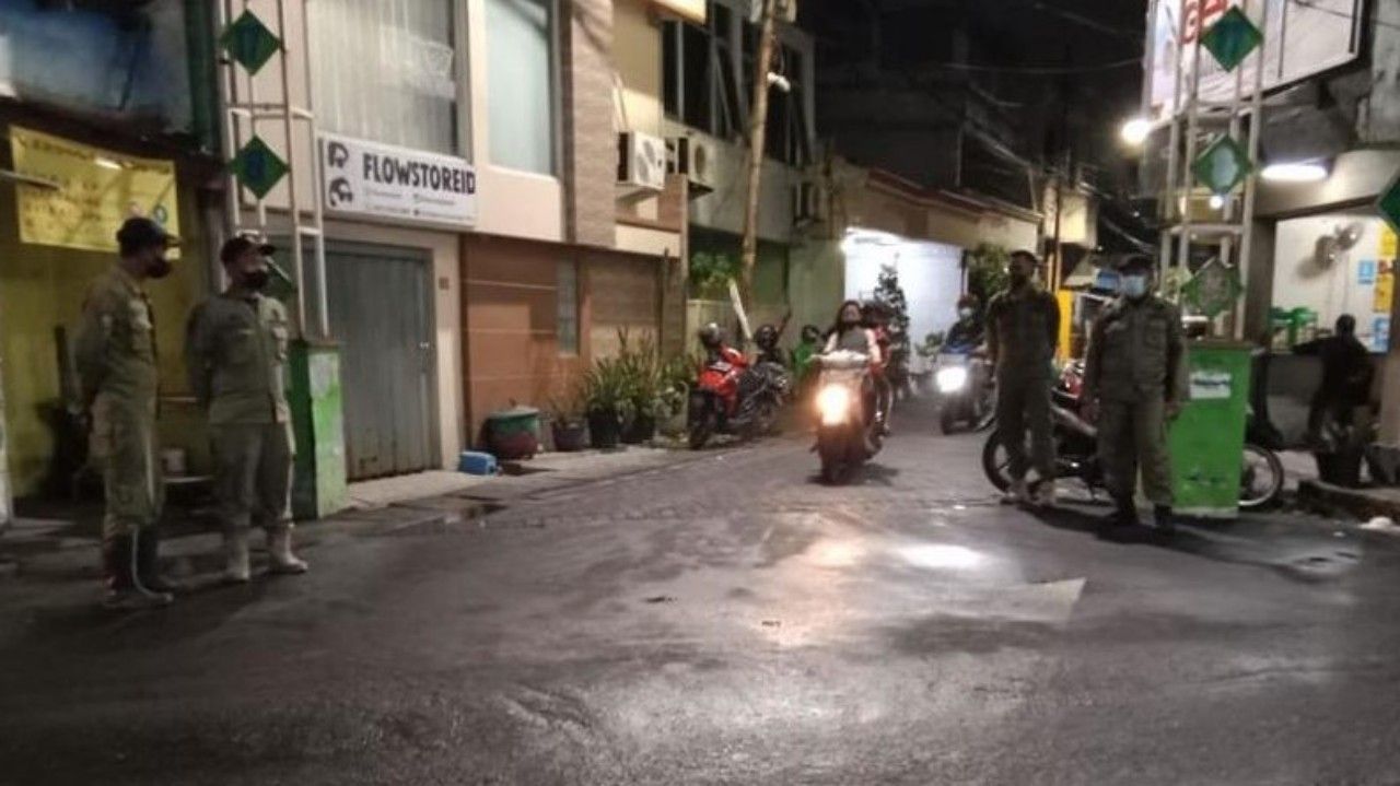 Polisi Tindak Dugaan Prostitusi di Sekitar Dolly, Wali Kota Eri: Patroli Jalan Terus. (Kominfo Surabaya)