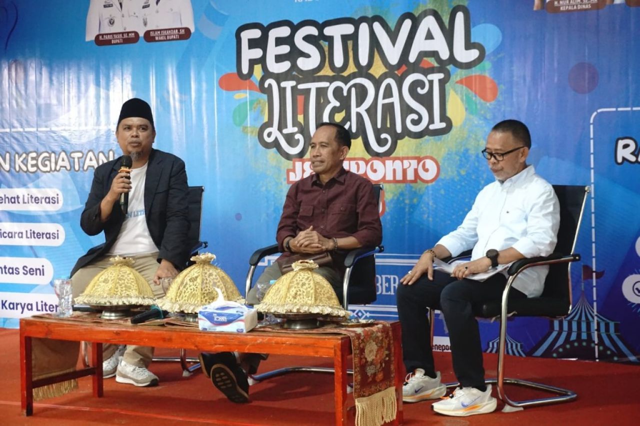 “ArenaWati” Jadi Inspirasi di Hari Kedua Festival Literasi Jeneponto 2025. (Tim)
