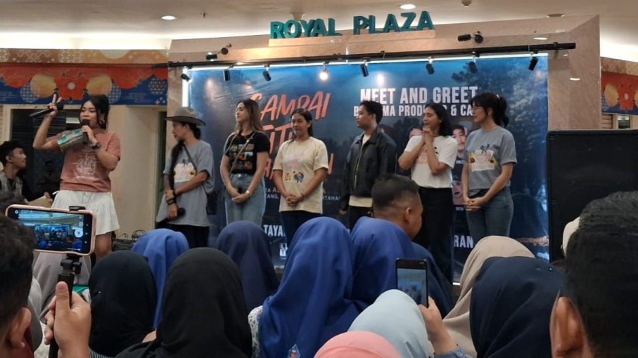 Air Mata Haru di Royal Plaza: Film 'Sampai Titik Terakhirmu' Banjir Pujian di Surabaya