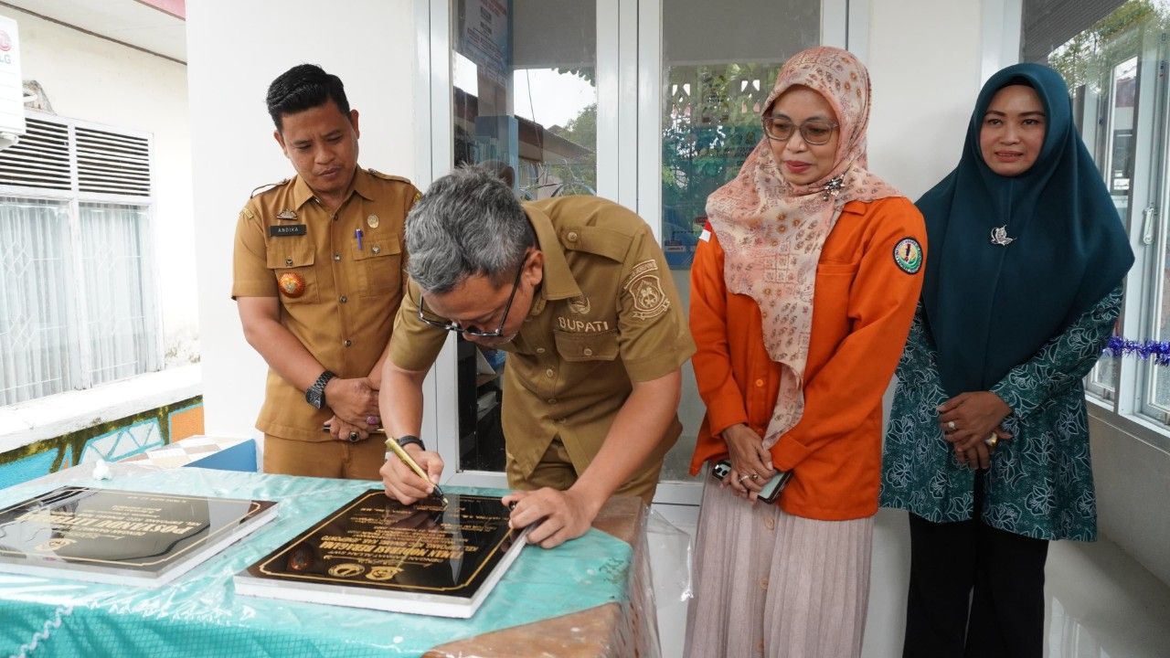 Kelurahan Empoang Resmikan Posyandu Literasi “Bahagia” dan Miniatur Rumah Ibadah sebagai Simbol Harmoni dan Edukasi Jeneponto. (Mar)