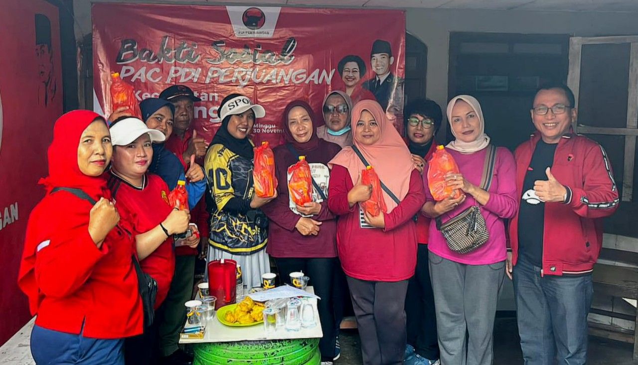 PAC PDI Perjuangan Gubeng Surabaya Gelar Aksi Bagi Sembako, Taru Sasmita: Kami Hadir Setiap Saat Rakyat Membutuhkan. (Tim)