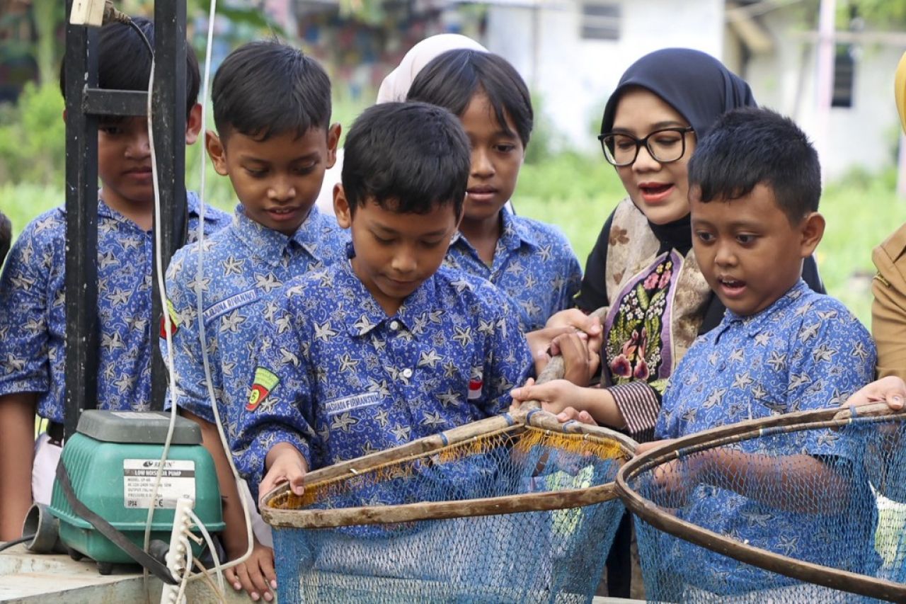 Ketua TP PKK Rini Indriyani Ingatkan Orang Tua Pentingnya Protein Ikan untuk Kecerdasan Anak. (Kominfo Surabaya)
