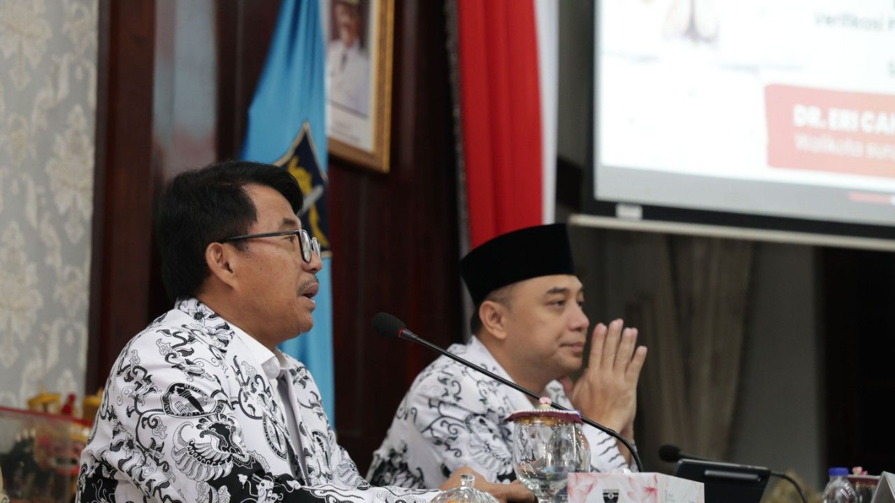 Walikota Eri Cahyadi paparkan sejumlah program yang menunjang peningkatan SDM, pendidikan, dan kesejahteraan guru di Kota Surabaya. (Kominfo Surabaya)