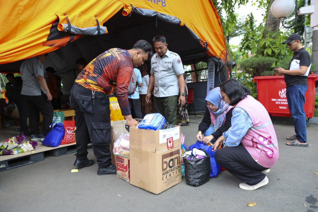 Pemkot Surabaya Salurkan Kembali Bantuan Logistik untuk Sumatra Lewat Jalur Laut