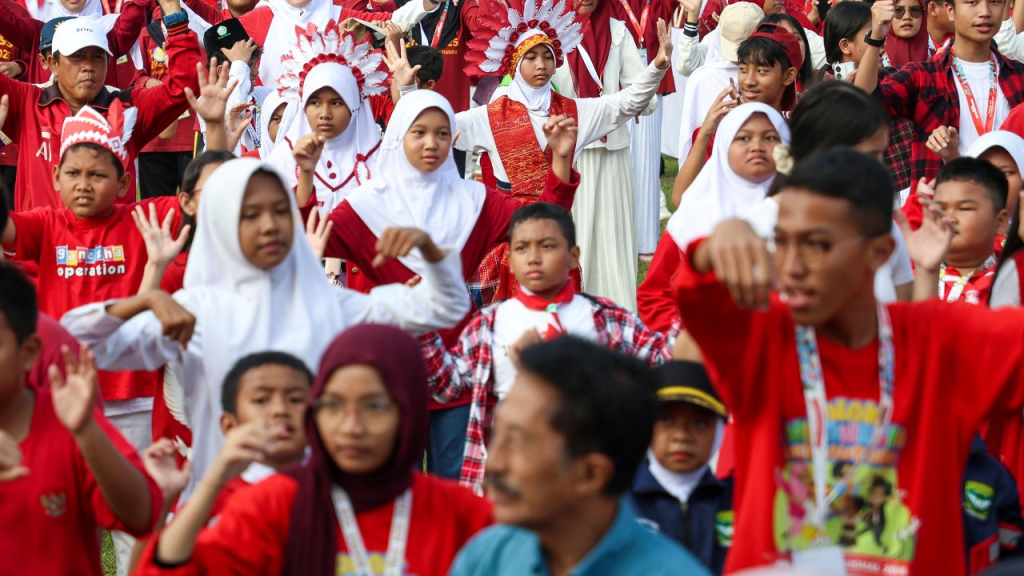 Wali Kota Eri Terbitkan SE Pembatasan Penggunaan Gawai dan Internet untuk Anak