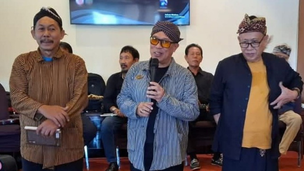 Sasetya Wilutama, GM Quds Royal Hotel, RM Pungky Kusuma& Imung Mulyanto. (Tim)