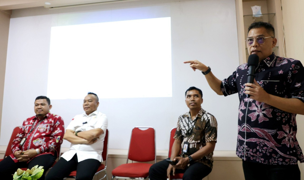 Kepala Dinas Kependudukan dan Pencatatan Sipil (Dispendukcapil) Kota Surabaya, Eddy Christijanto