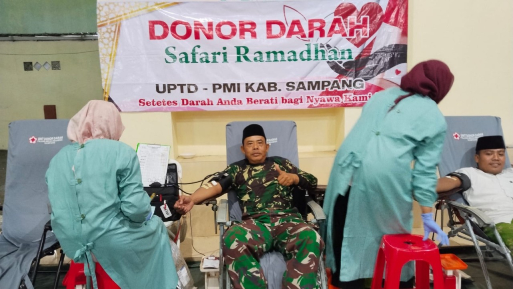 Setetes Darah di Bulan Penuh Berkah, Kepedulian Babinsa Kedungdung Mengalir di Malam Ramadan