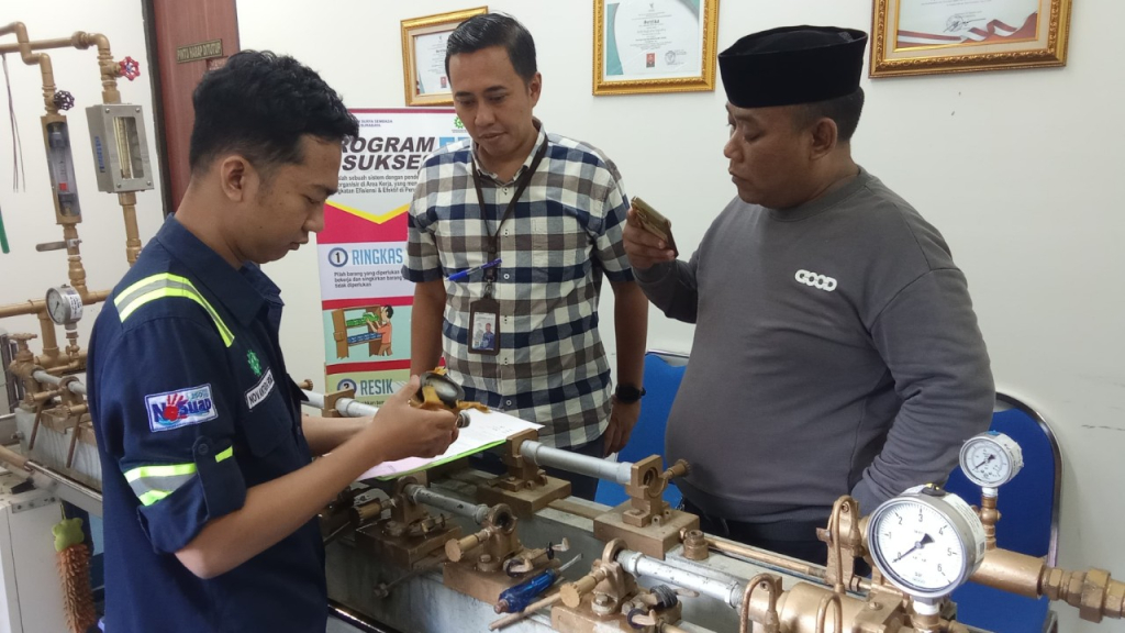 Perumda Air Minum Surya Sembada Ajak Pelanggan Gunakan Aplikasi CIS