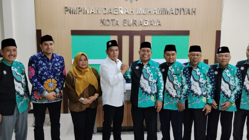 Silaturahmi Pimpinan DPRD Surabaya ke Pimpinan Daerah Muhammadiyah. (Tim)