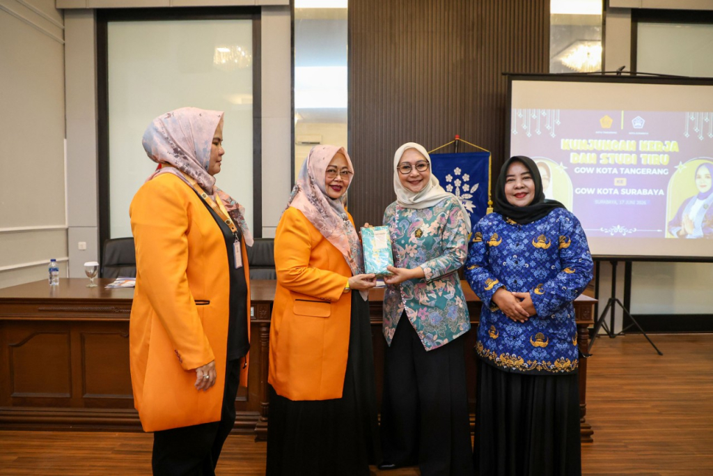 Program Pemberdayaan Perempuan dan UMkM Surabaya Jadi Rujukan Nasional