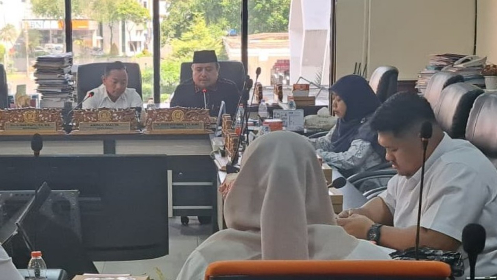 Johari Mustawan Minta Definisi Penerima Manfaat Diperjelas dalam Oembahasan Raperda Penyelenggaraan Program Jamsostek