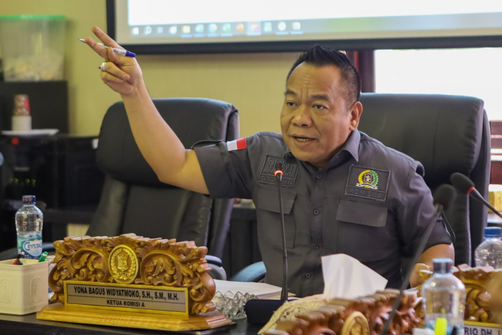 DPRD Surabaya Dukung Langkah Wali Kota Evaluasi Kinerja Camat dan Lurah