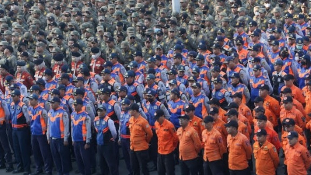 Kumpulkan Seluruh Jajaran, Walikota Eri Minta Percepat Tuntaskan Aduan Warga
