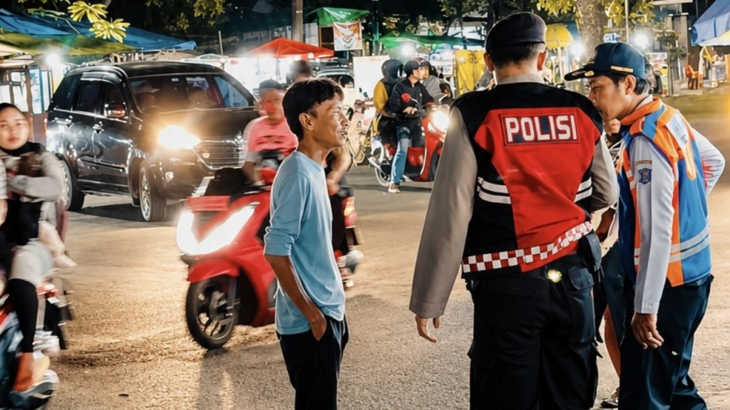 Pemkot Surabaya dan Satgas Anti Premanisne Tindak Tegas Jukir Liar dan Pungli di Manukan