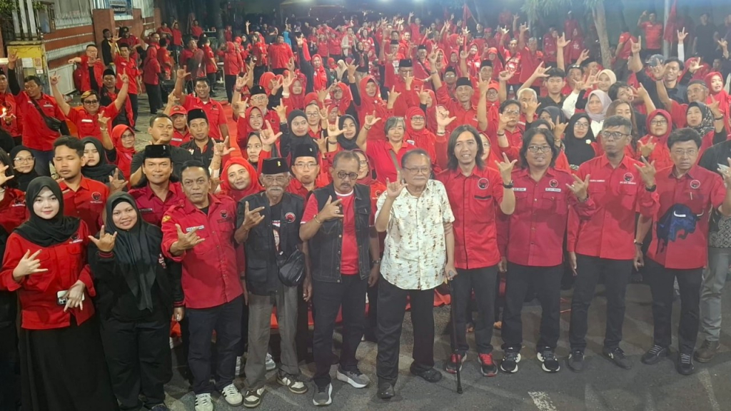 PDIP Surabaya Pwribgati 30 Tahun Kudatuli, Guru Besar Unair Soroti Tantangan Demokrasi Era Digital