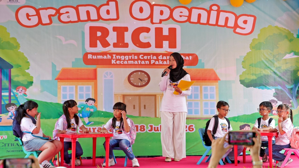 Pemkot Surabayq Perluas Kelas Bahasa Inggris Gratis hingga Balai RW dan Rusun