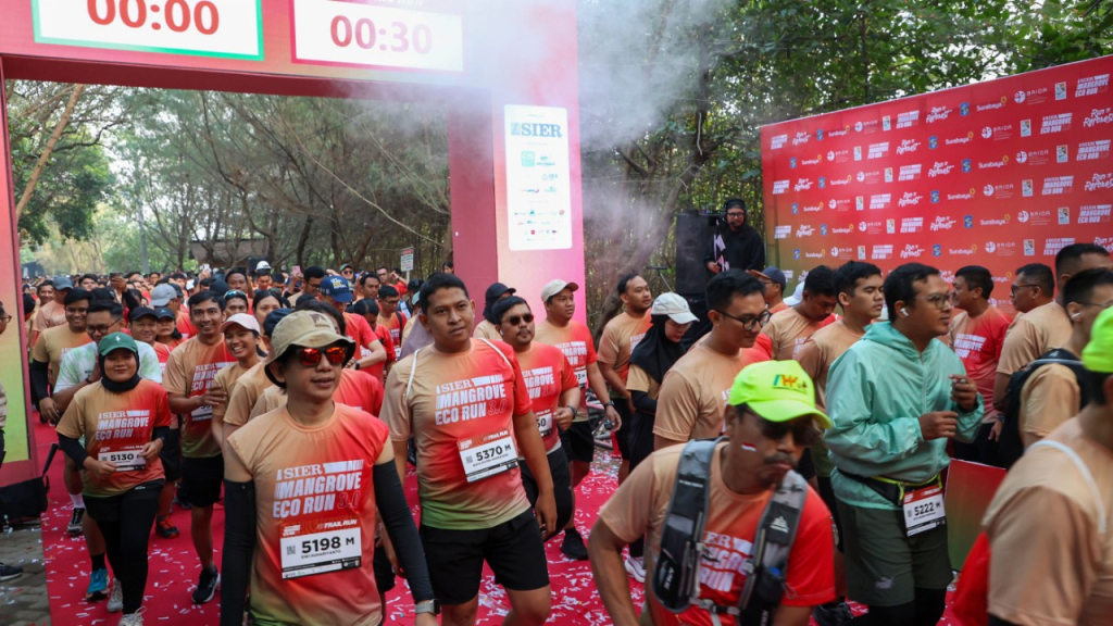 Trail Run Pertama di Hutan Mangrove Jadi Daya Tarik Baru
