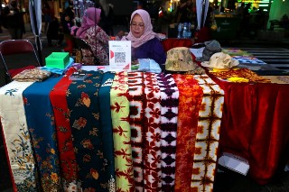 Walikota Eri Target Bisa Ekspor Batik Surabaya Ke Mancanegara