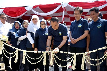 Pemkot Surabaya dan ITS Dirikan Perusahaan Air Minum Kemasan HE2O