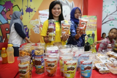 Pameran produk UMKM di Jalan Tunjungan sebelum pandemi Covid-19. (Dok. Humas Pemkot Surabaya)