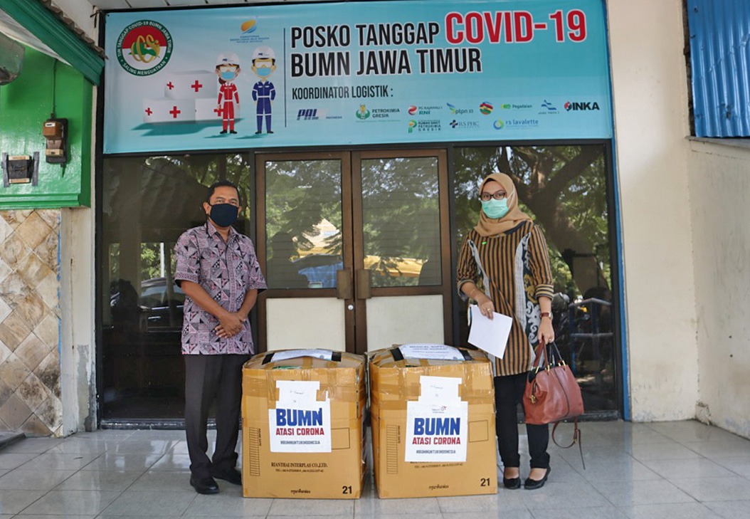 Satgas BUMN Jawa Timur Salurkan Bantuan Alat Kesehatan