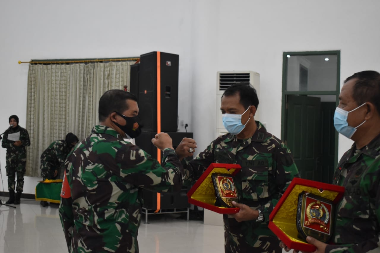 Danrem 084/Bhaskara Jaya Pimpin Wisuda Purnawira