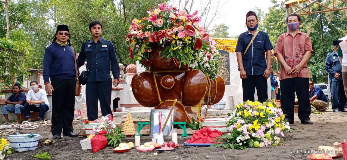 In Memoriam Gondo Swandono