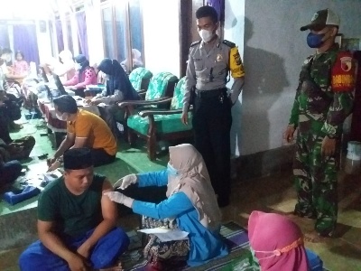 Babinsa Dan Babinkamtibmas Berikan Rasa Aman Kepada Warga