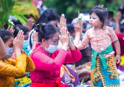 Nyepi Di Surabaya Rame