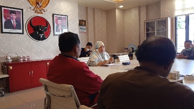Tenaga Outsourcing Di SMPN 45 Surabaya Dibayar Rp 1,7 Jita