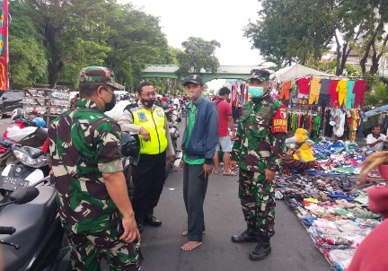 Himbau Disiplin Protokol Kesehatan di Pasar Minggu