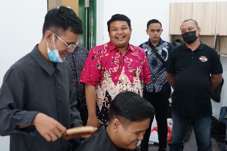 Achmad Hidayat Apresiasi Rumah Padat Karya