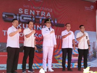 Cak Eri Resmikan SDK Telkom Ketintang