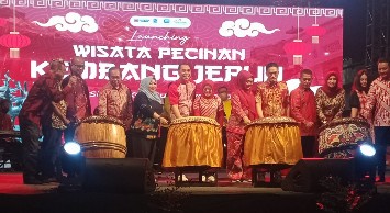 Suasana pembukaan wisata pecinan di Kemvang Jepun Surabaya (tim)