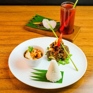 Bebek Kluwek Dan Iga Bakar Sambel Ijo Hadir Di ibis Styles Surabaya